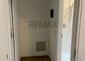 Hall / corridoio - Bilocale Brezzo di Bedero - foto 9