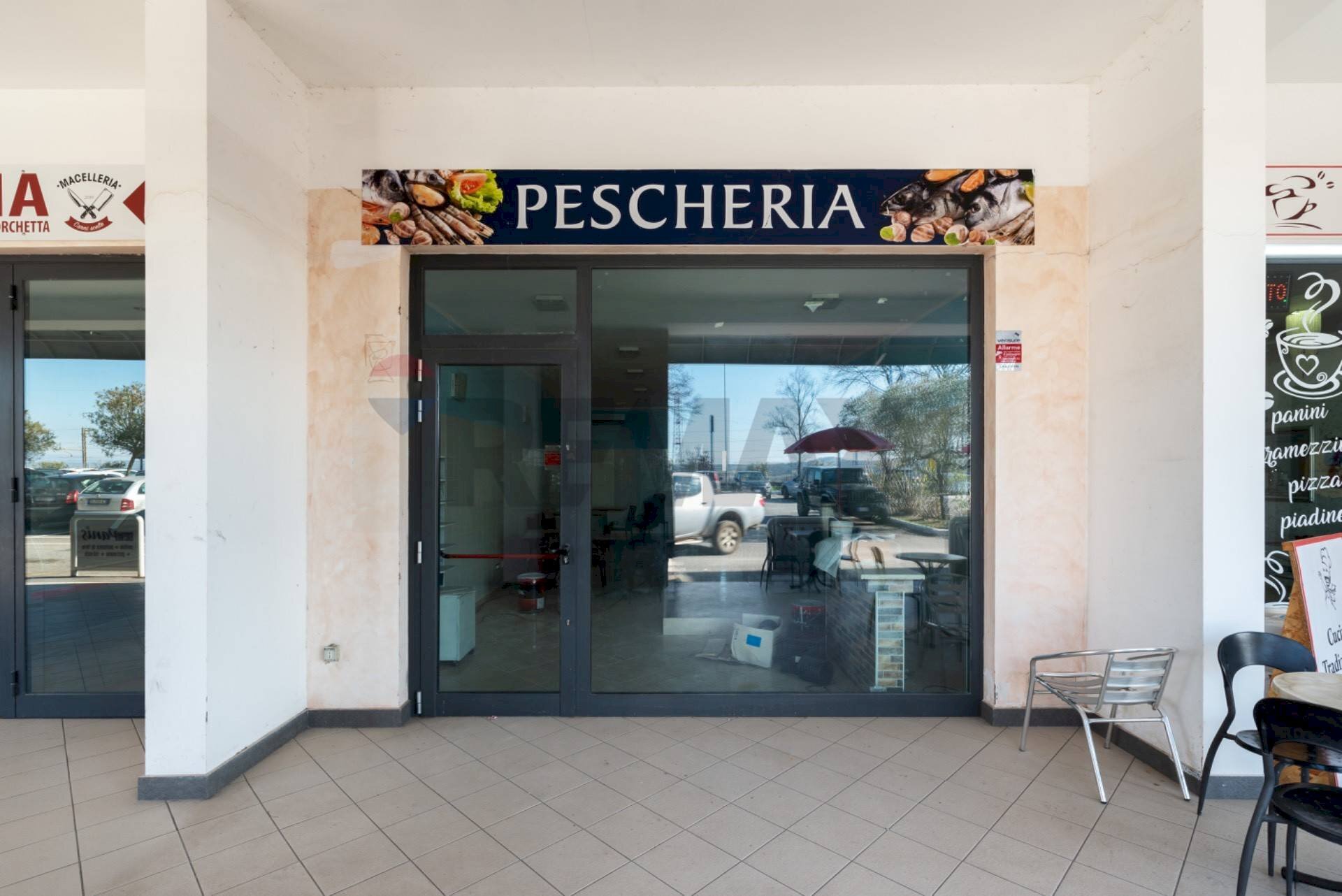 Terrazza - Locale Commerciale Via Flaminia
 
8, Rignano Flaminio - foto 1