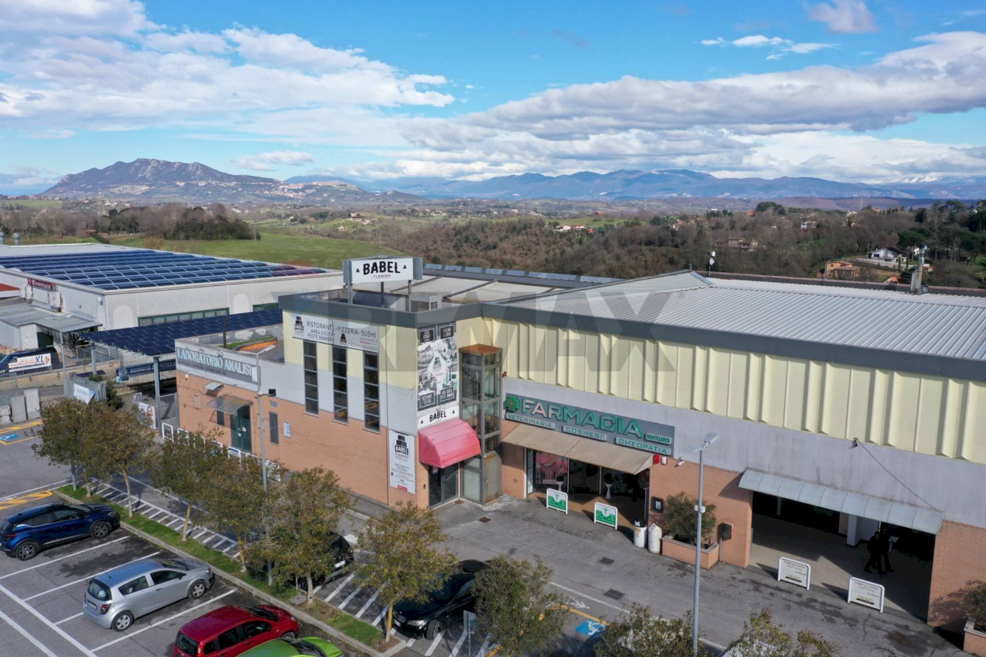 Edificio all\'aperto - Locale Commerciale Via Flaminia
 
8, Rignano Flaminio - foto 2