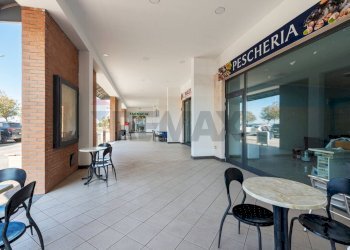 Terrazza - Locale Commerciale Via Flaminia
 
8, Rignano Flaminio - foto 18