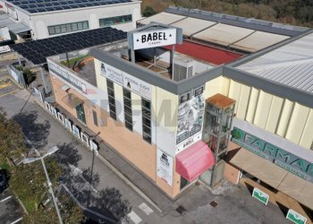 Edificio all\'aperto - Locale Commerciale Via Flaminia
 
8, Rignano Flaminio - foto 13