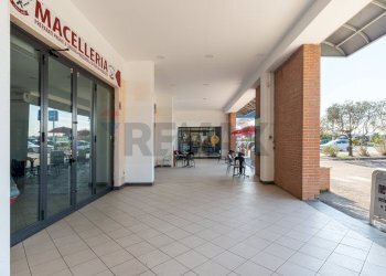 Terrazza - Locale Commerciale Via Flaminia
 
8, Rignano Flaminio - foto 18