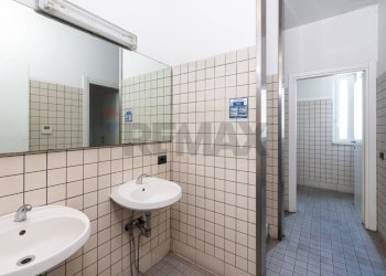 Bagno - Locale Commerciale Via Flaminia
 
8, Rignano Flaminio - foto 31