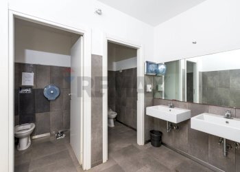 Bagno - Locale Commerciale Via Flaminia
 
8, Rignano Flaminio - foto 35