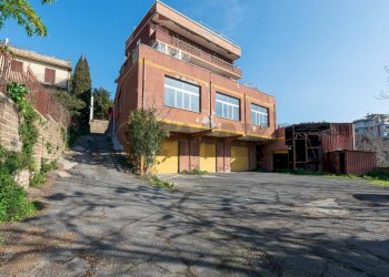 Casa all\'aperto - Locale Commerciale Via Roncacci
1, Morlupo - foto 2