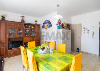 Sala da pranzo - Trilocale Via Danubio
 
42, Belpasso - foto 5