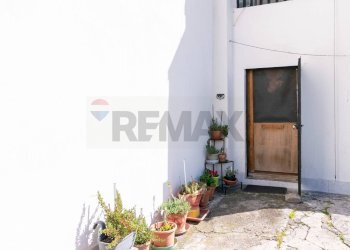 Terrazza - Trilocale Via Danubio
 
42, Belpasso - foto 17