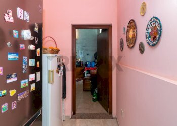 Hall / corridoio - Trilocale Via Danubio
 
42, Belpasso - foto 22