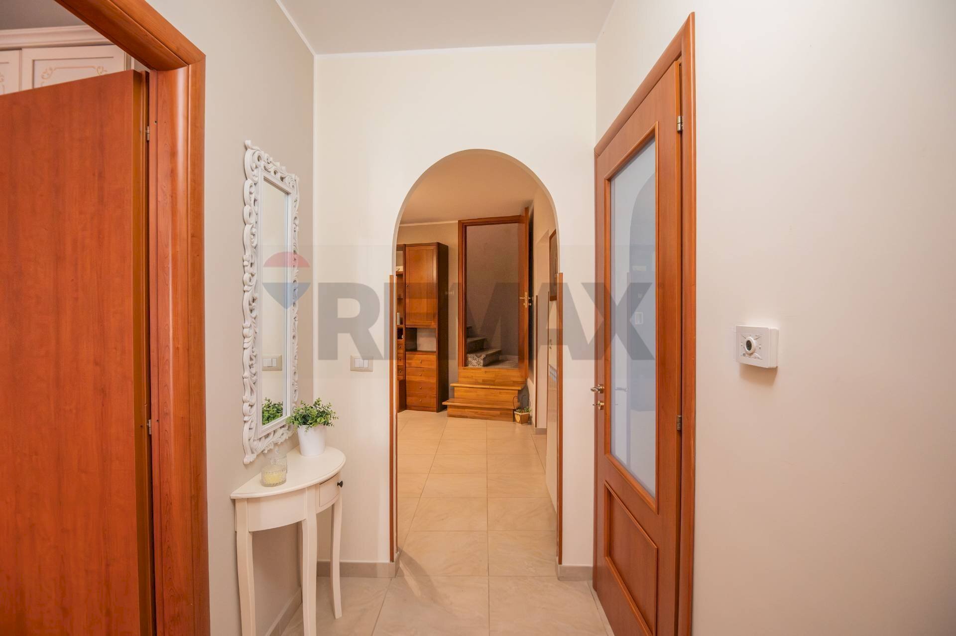 Hall / corridoio - Casa semi indipendente via ronco mandre
 
26, Caltagirone - foto 3