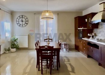 Sala da pranzo - Casa semi indipendente via ronco mandre
 
26, Caltagirone - foto 31