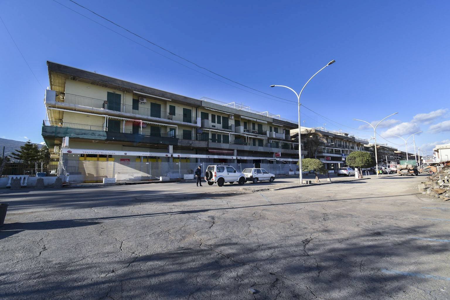 Edificio all\'aperto - Trilocale via spiaggia, 119, Mascali - foto 3