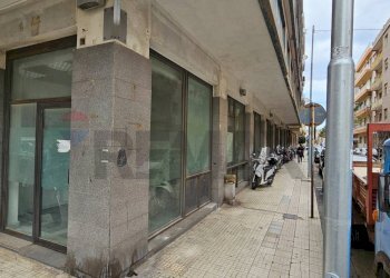 Edificio all\'aperto - Locale Commerciale Via XXVII Luglio
 
38, Messina - foto 13