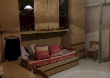 Sala da pranzo - Quadrilocale via Croce
 
100, Aci Catena - foto 2