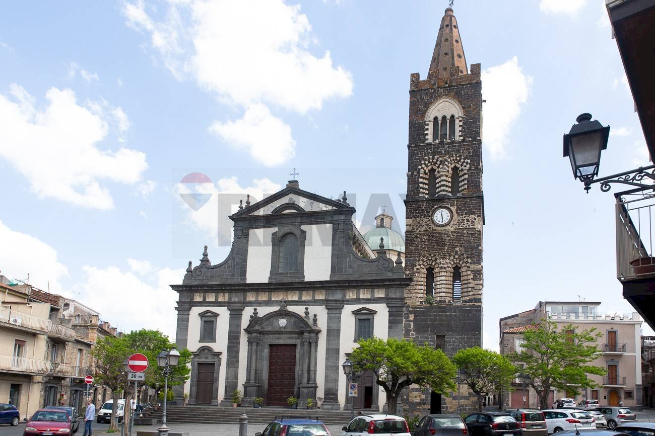 Edificio all\'aperto - Semi-detached house Piazzale San Martino
 
29/30, Randazzo - photo 3