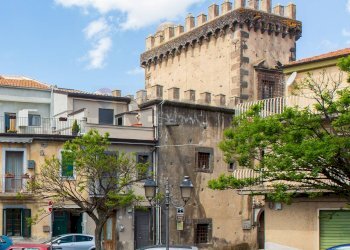 Edificio all\'aperto - Semi-detached house Piazzale San Martino
 
29/30, Randazzo - photo 1