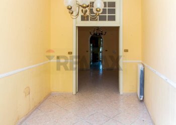 Hall / corridoio - Semi-detached house Piazzale San Martino
 
29/30, Randazzo - photo 10