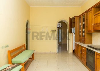 Cucina - Semi-detached house Piazzale San Martino
 
29/30, Randazzo - photo 14