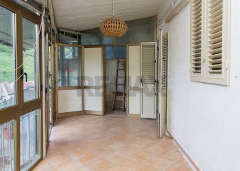 Hall / corridoio - Semi-detached house Piazzale San Martino
 
29/30, Randazzo - photo 15