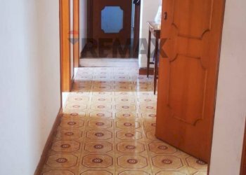 Hall / corridoio - Appartamento cortile purità
 
9, Bronte - foto 15