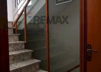 Scale - Appartamento cortile purità
 
9, Bronte - foto 16