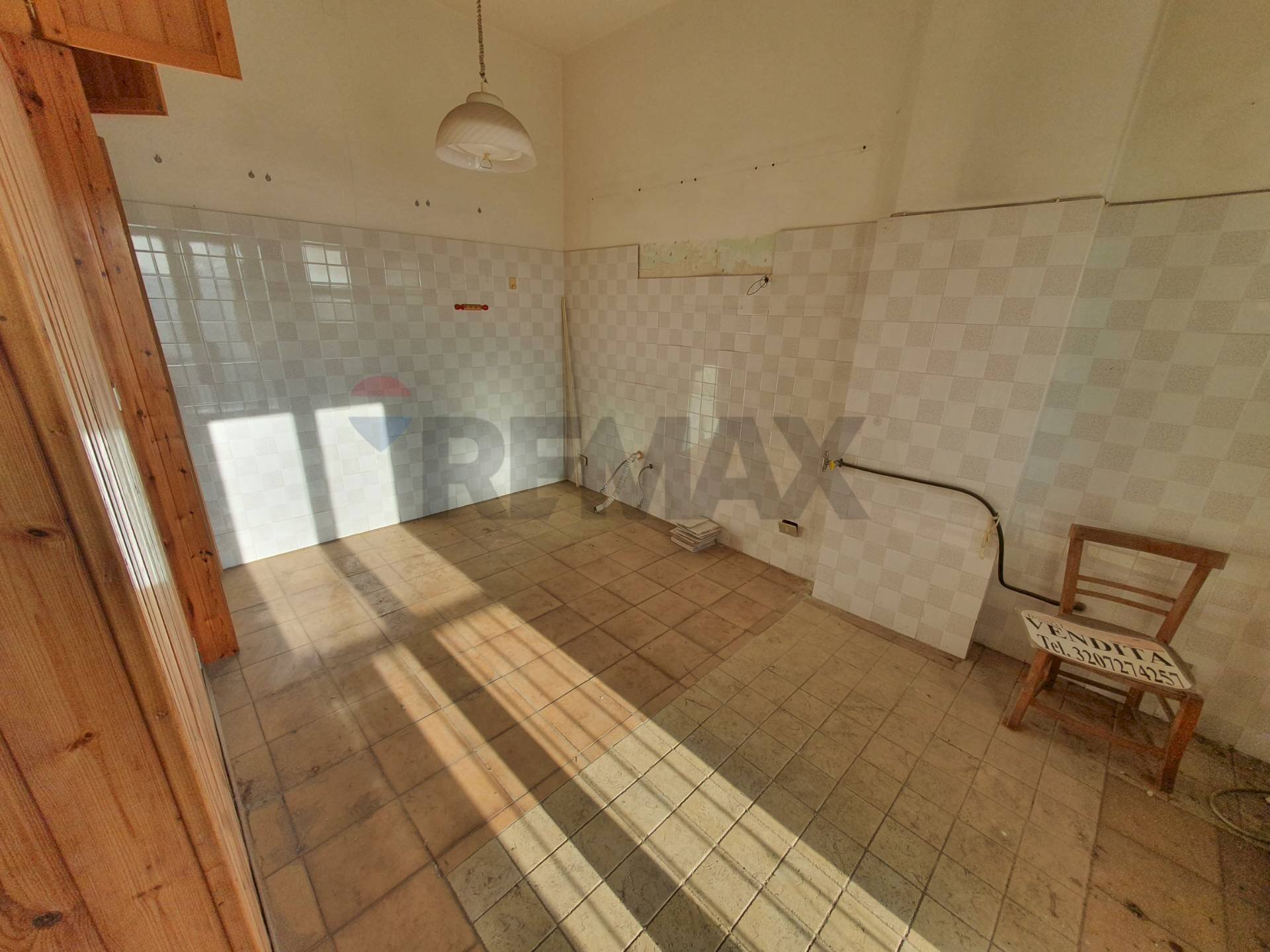 Stanza vuota - Bilocale viale autonomia
 
83, Caltagirone - foto 1