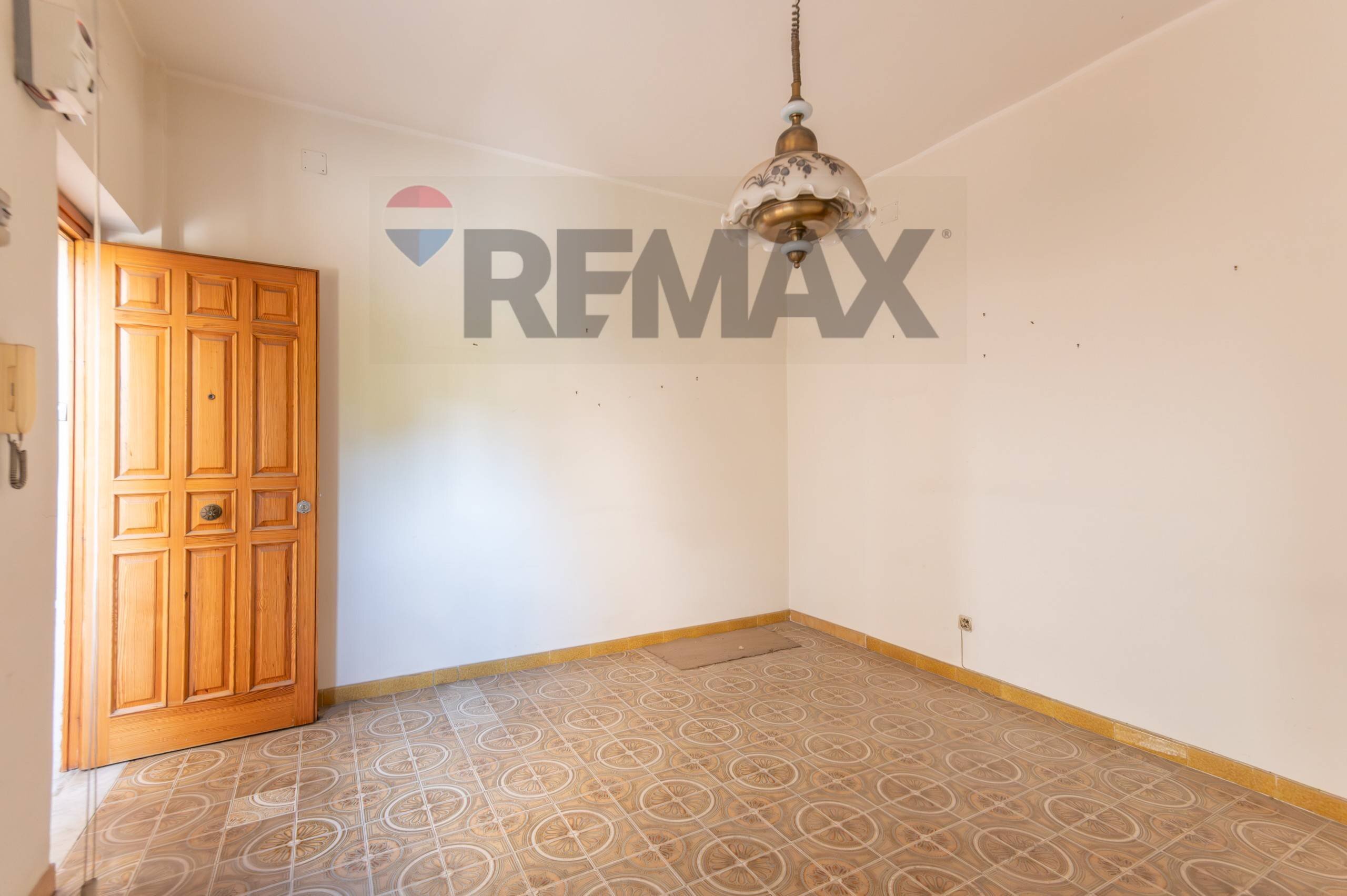Stanza vuota - Two-room apartment viale autonomia
83, Caltagirone - photo 3
