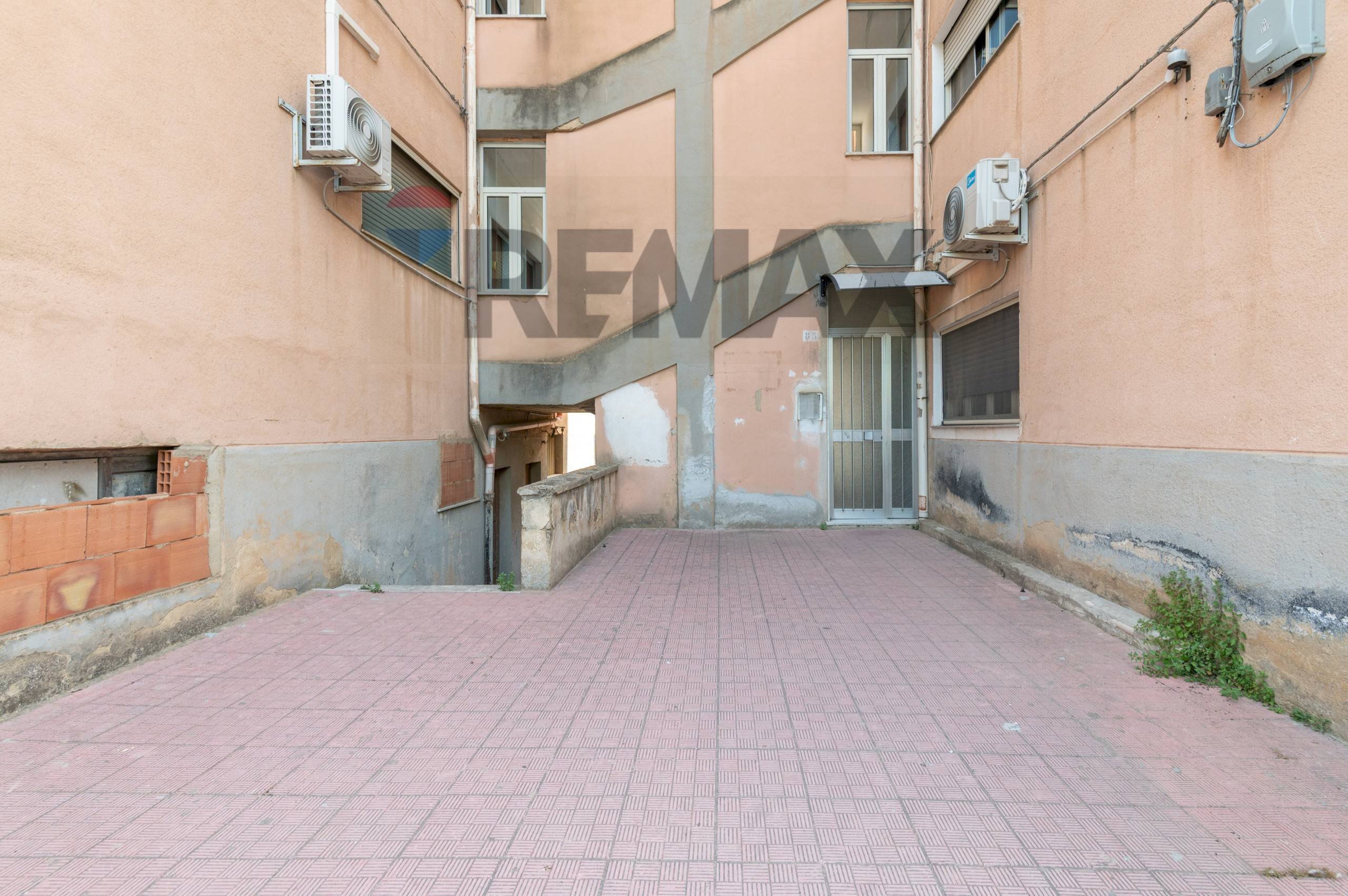 Edificio all\'aperto - Two-room apartment viale autonomia
 
83, Caltagirone - photo 1