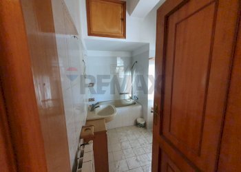 Bagno - Bilocale viale autonomia
 
83, Caltagirone - foto 3