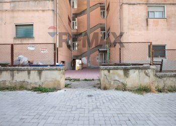 Edificio all\'aperto - Two-room apartment viale autonomia
 
83, Caltagirone - photo 20