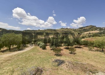 Vista delle montagne - Villa contrada ferrante
 
sn, Aidone - photo 55