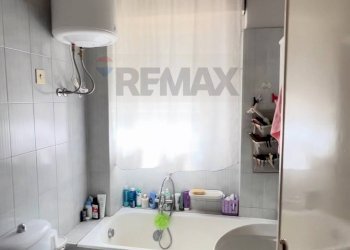 Bagno - Quadrilocale Via Regina Bianca
 
93, Catania - foto 11