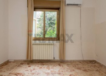 Stanza vuota - Appartamento Via San Gregorio
 
3, Sant'Agata Li Battiati - foto 20