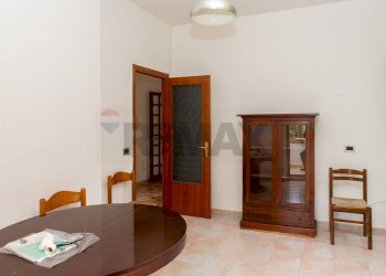 Sala da pranzo - Appartamento Via San Gregorio
 
3, Sant'Agata Li Battiati - foto 25