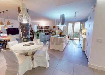 Sala da pranzo - Trilocale via Giuseppe Giusti
 
28, Rodano - foto 26