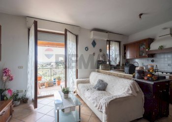 Soggiorno - Quadrilocale Via la croce
 
41, Monte San Vito - foto 9