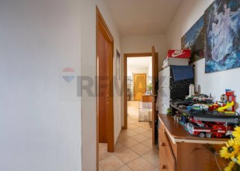 Hall / corridoio - Quadrilocale Via la croce
 
41, Monte San Vito - foto 19