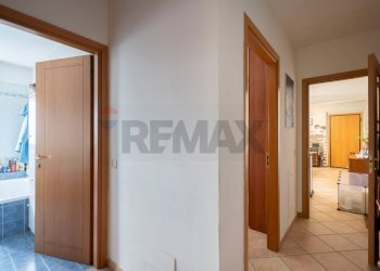 Hall / corridoio - Quadrilocale Via la croce
 
41, Monte San Vito - foto 20