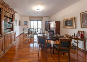 Sala da pranzo - Ufficio Piazza del Consorzio
 
9, Anzio - foto 30