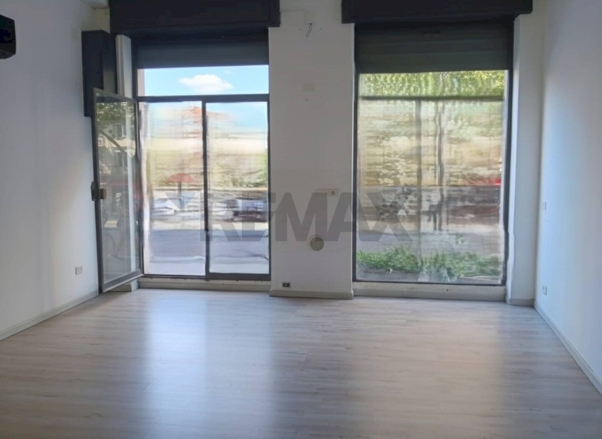 Stanza vuota - Commercial Premises Via Roma
 
449, Enna - photo 1