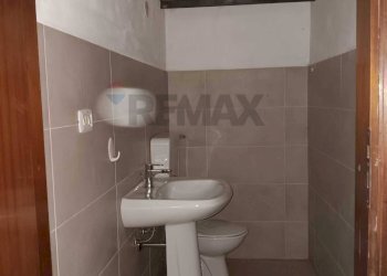 Bagno - Locale Commerciale Via Roma
 
449, Enna - foto 9