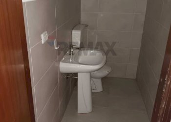 Bagno - Locale Commerciale Via Roma
 
449, Enna - foto 10