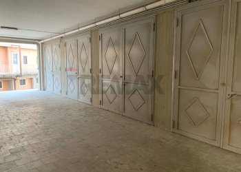 Stanza vuota - Box Luigi Capuana
 
9, Camporotondo Etneo - foto 3