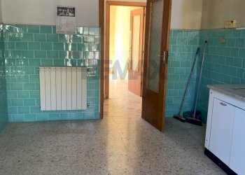 Stanza vuota - Appartamento Via San Giovanni Bosco
 
86, Caltanissetta - foto 7