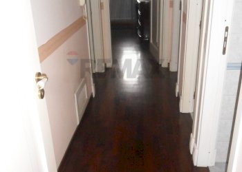 Hall / corridoio - Villa a Schiera Via Giorgio La Pira
 
2, Caltanissetta - foto 15