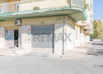 Edificio all\'aperto - Magazzino via monteforte, Siracusa - foto 15