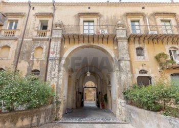 Edificio all\'aperto - Casa indipendente via cavour
 
48, Noto - foto 2