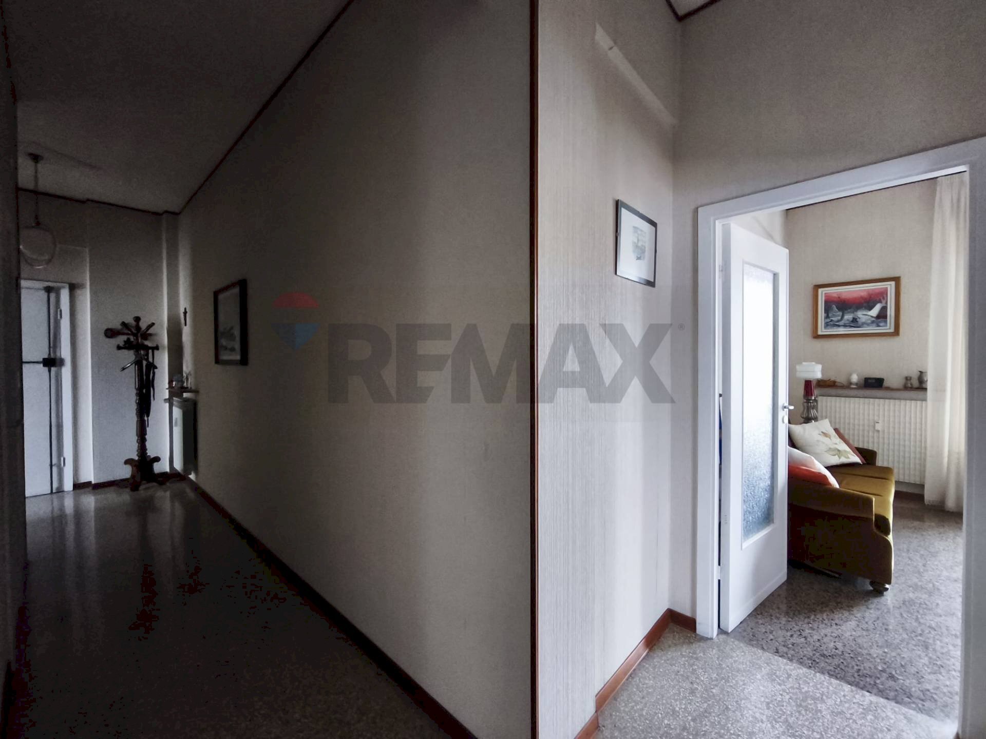 Hall / corridoio - Four-room apartment Via Braia 8, Millesimo - photo 2