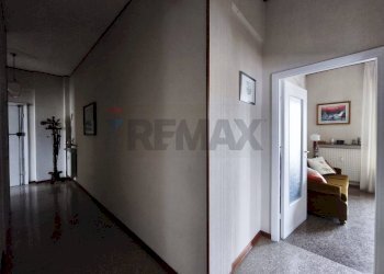 Hall / corridoio - Four-room apartment Via Braia 8, Millesimo - photo 2