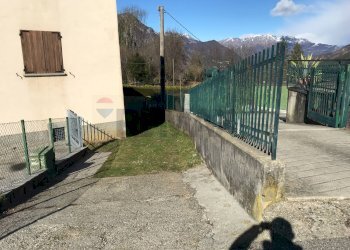 Giardino - Casa semi indipendente via Costa Berlendis
 
8, Zogno - foto 8