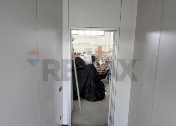 Hall / corridoio - Capannone Via alighieri
 
40, Riva del Po - foto 11